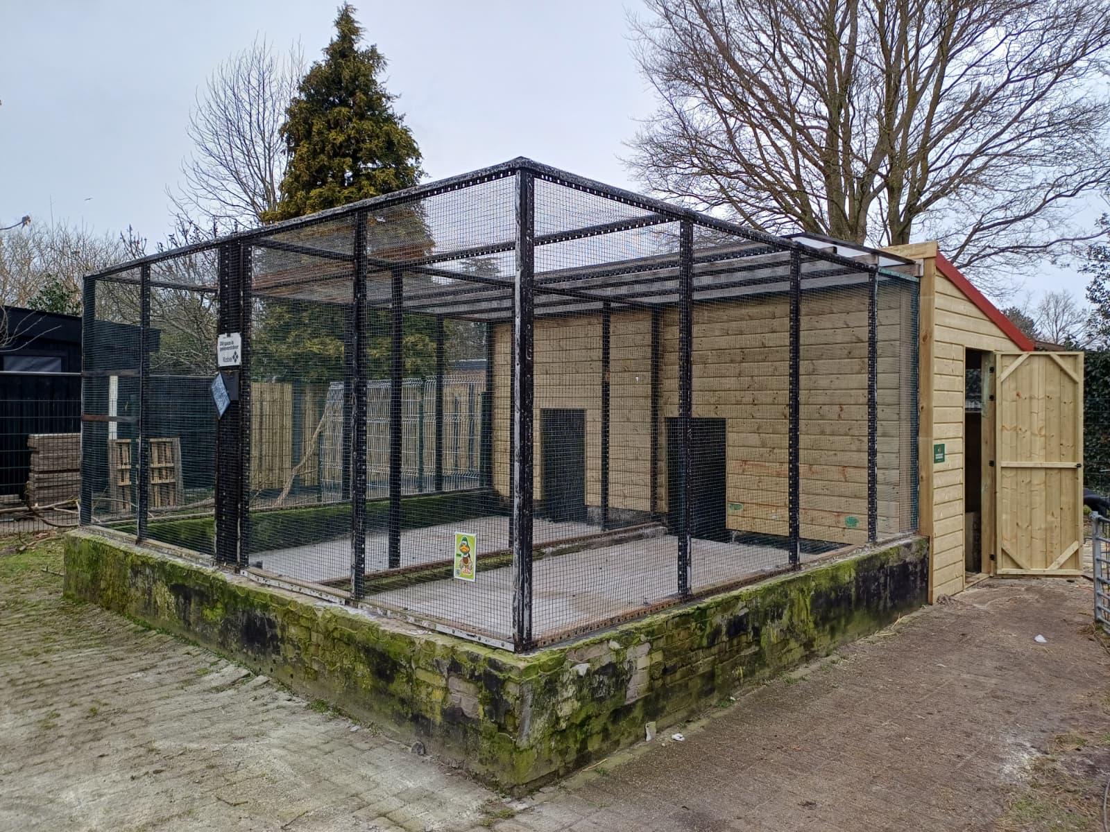 Nieuwe volière dankzij bijdrage uit Goede Doelen Cheque OVZZ